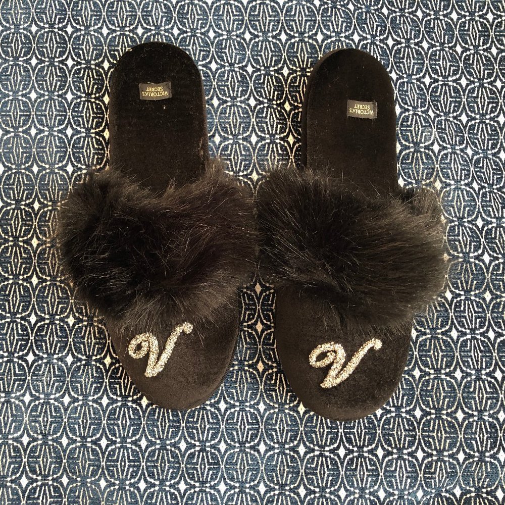 NWOT Victoria's Secret Slippers
